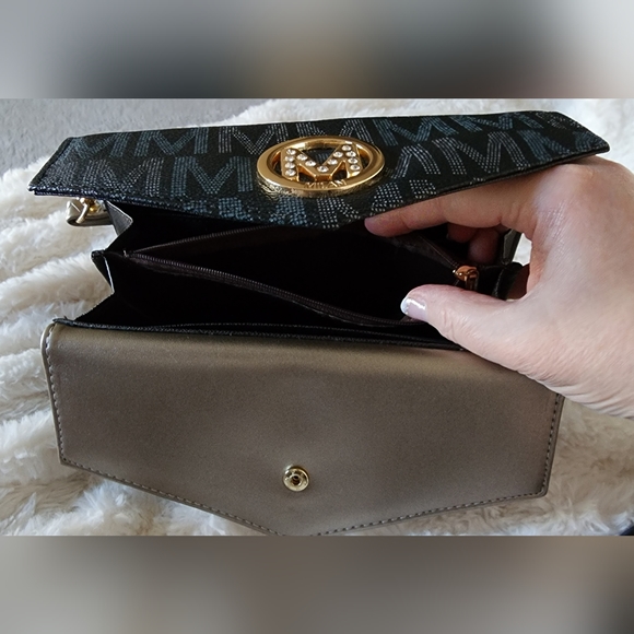 MKF Collection M Signature Wallet in black - Picture 6 of 7